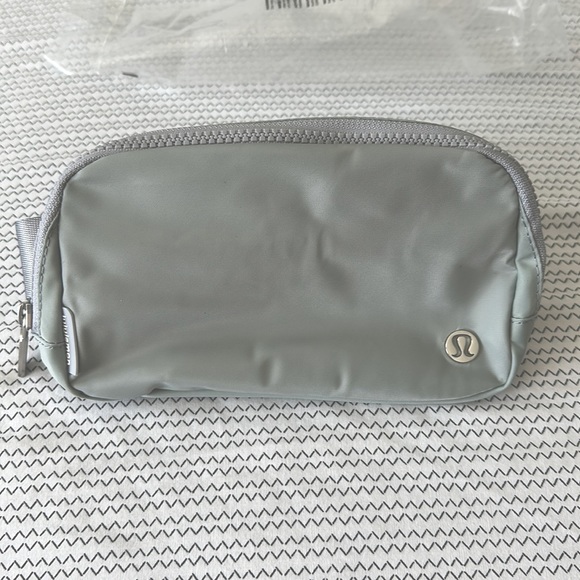 lululemon athletica Handbags - NWT Lululemon Everywhere Belt Bag 1L Silver Drop – Stylish & Versatile Waist Bag